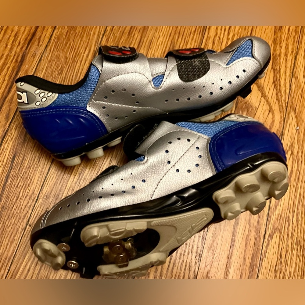 SIDI Silver and Blue Cycling Shoes 39 W Clip In Bike Shoes